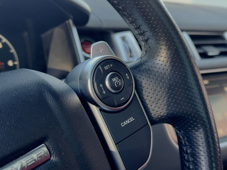 Vehicle Image 23