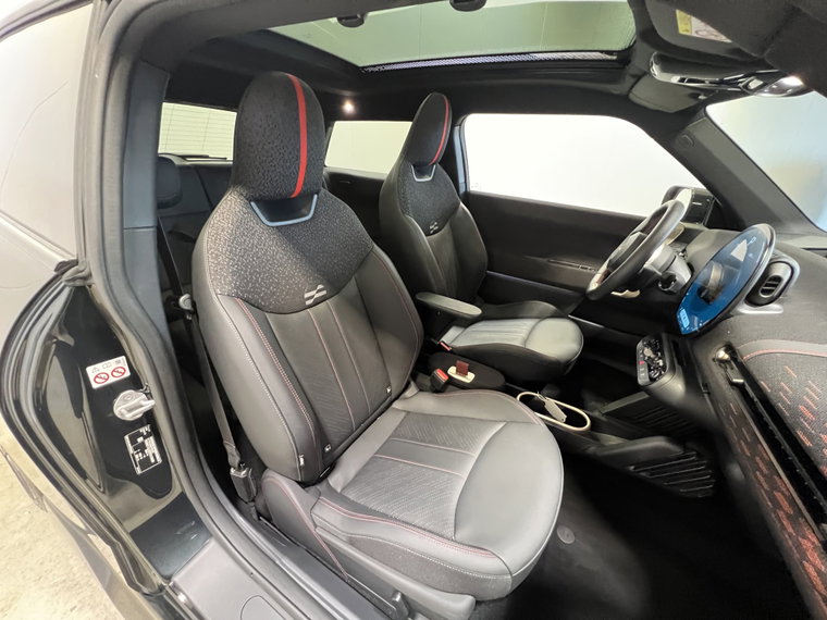 Vehicle Image 31