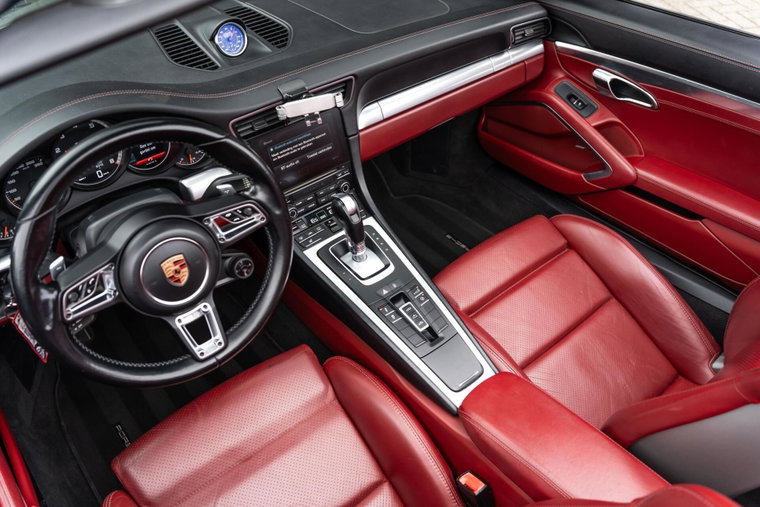 Vehicle Image 21