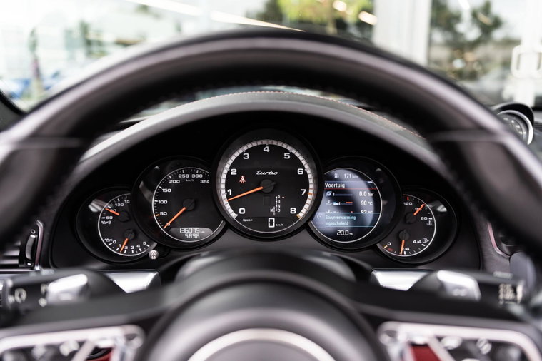 Vehicle Image 25