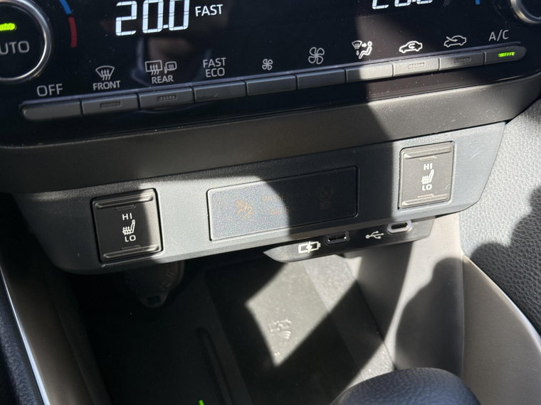 Vehicle Image 14