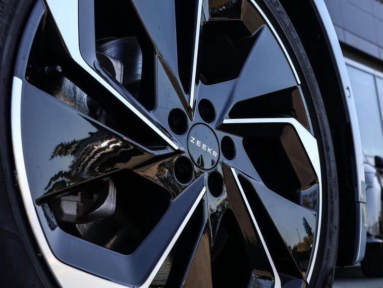 Vehicle Image 30