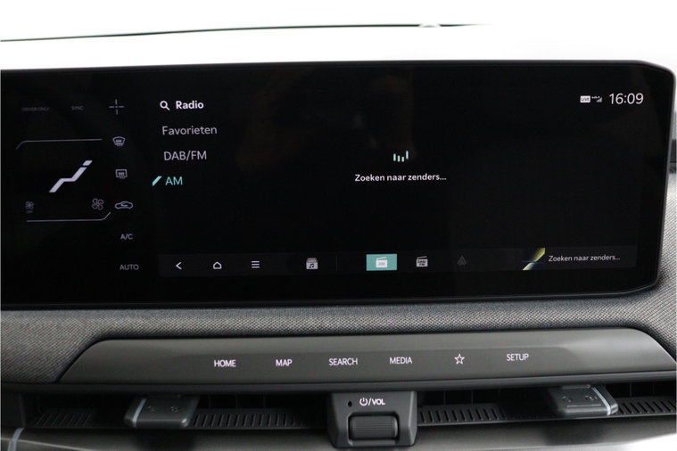 Vehicle Image 45