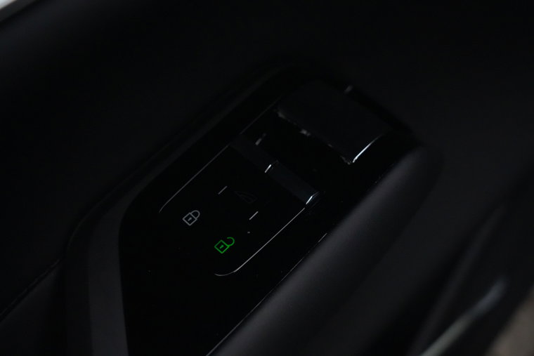Vehicle Image 27