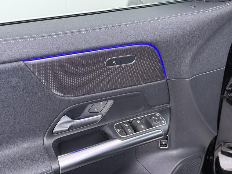 Vehicle Image 27