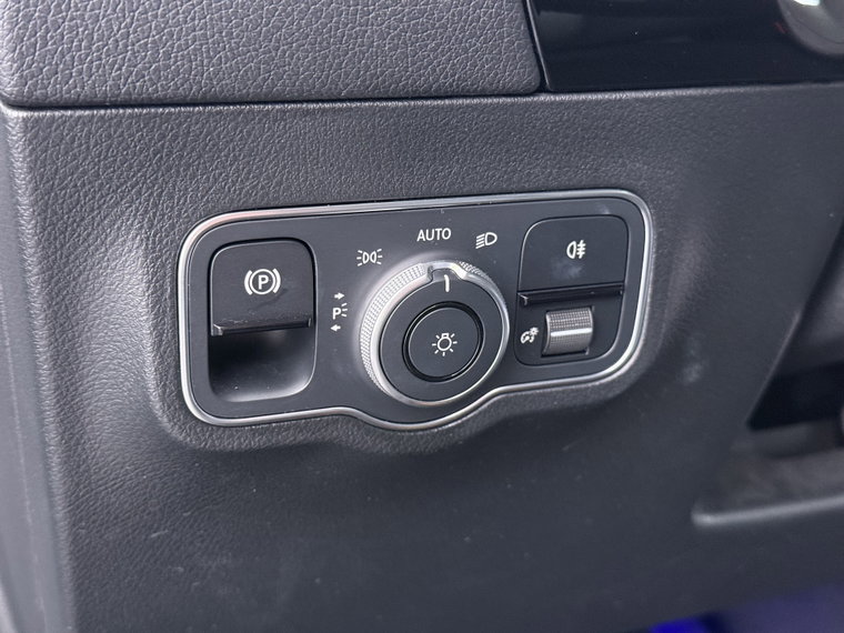 Vehicle Image 28