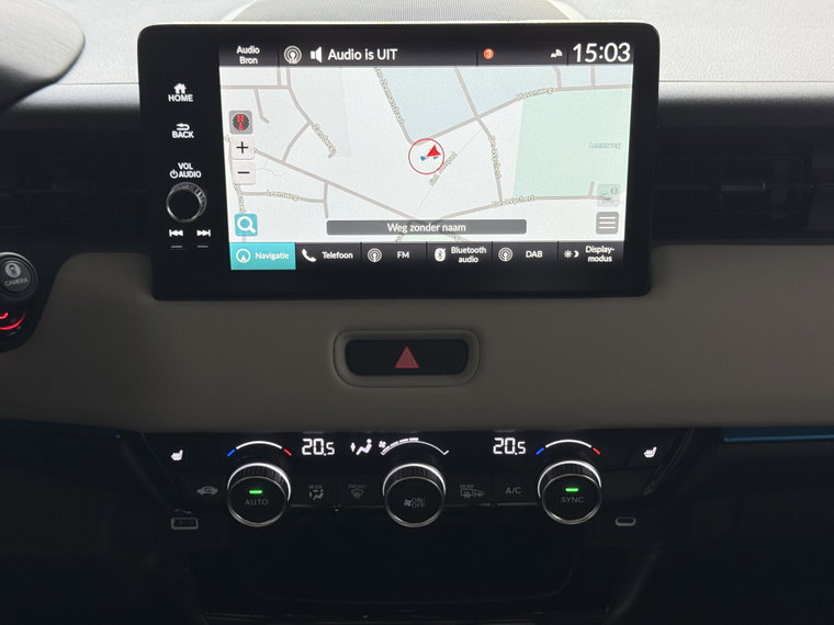 Vehicle Image 25