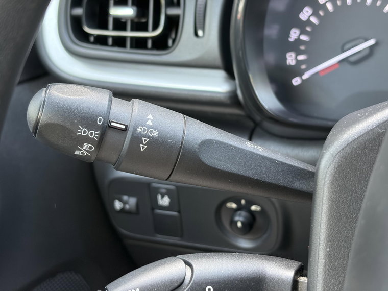 Vehicle Image 24