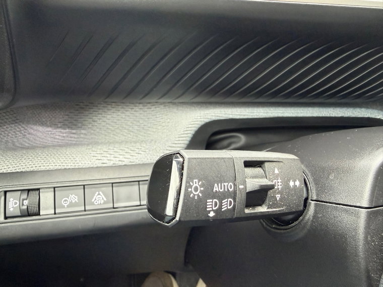 Vehicle Image 27