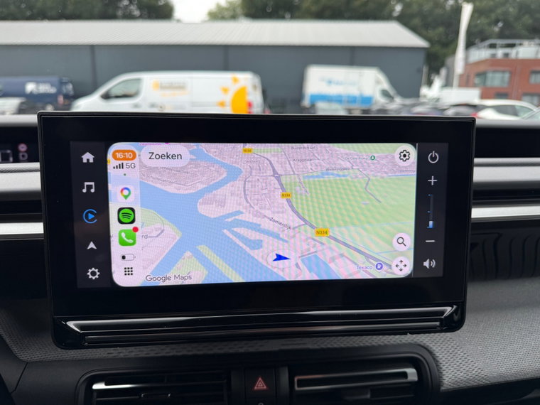 Vehicle Image 11