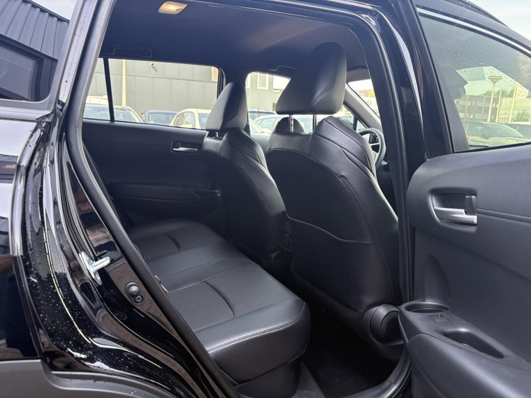 Vehicle Image 9
