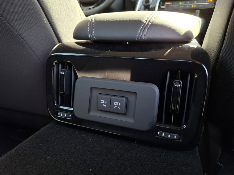 Vehicle Image 28