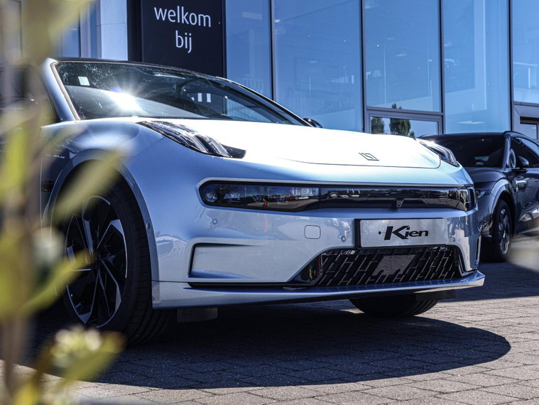 Vehicle Image 22