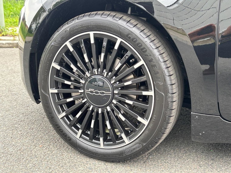 Vehicle Image 24