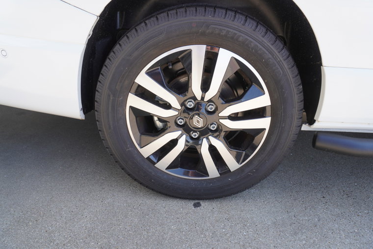 Vehicle Image 11
