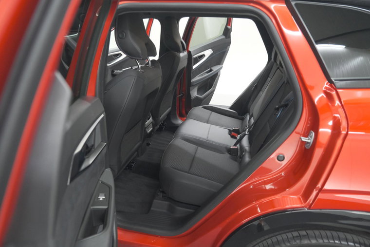 Vehicle Image 36