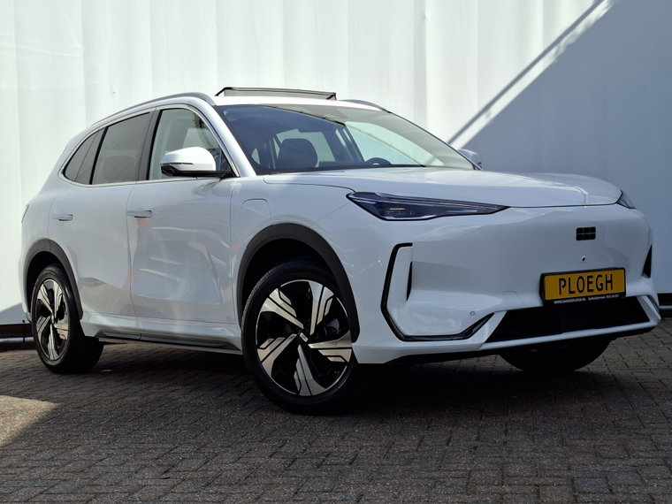 Geely E5