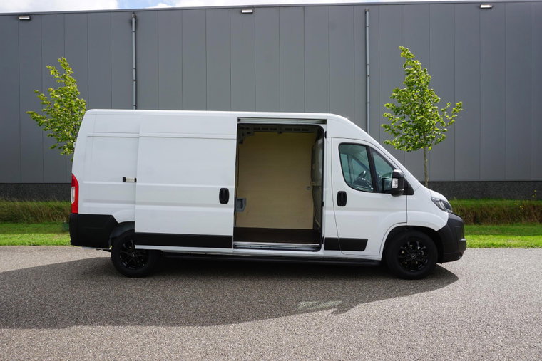 Vehicle Image 41