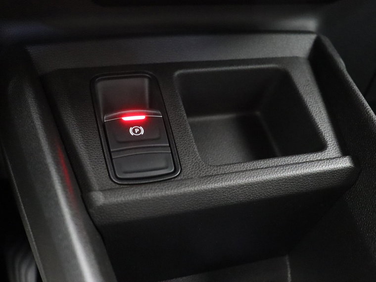 Vehicle Image 26