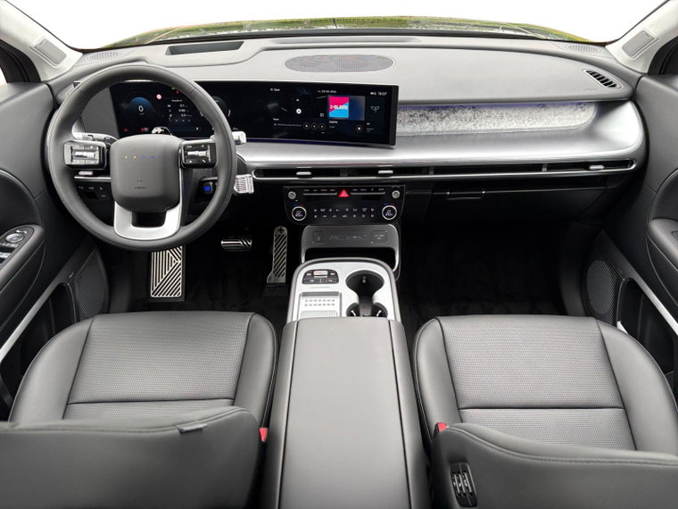 Vehicle Image 13