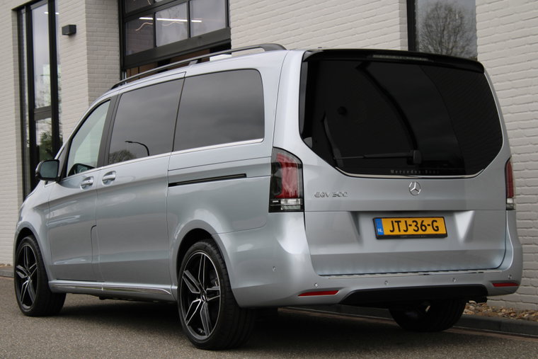 Vehicle Image 26