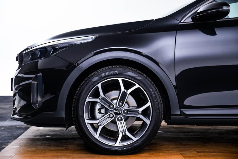 Vehicle Image 8