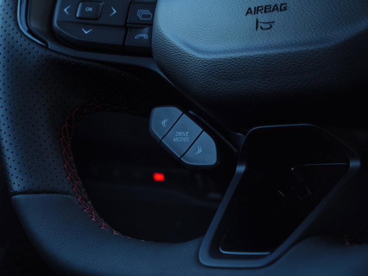 Vehicle Image 32