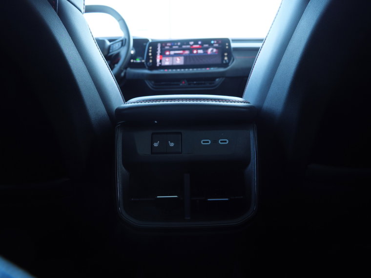 Vehicle Image 37