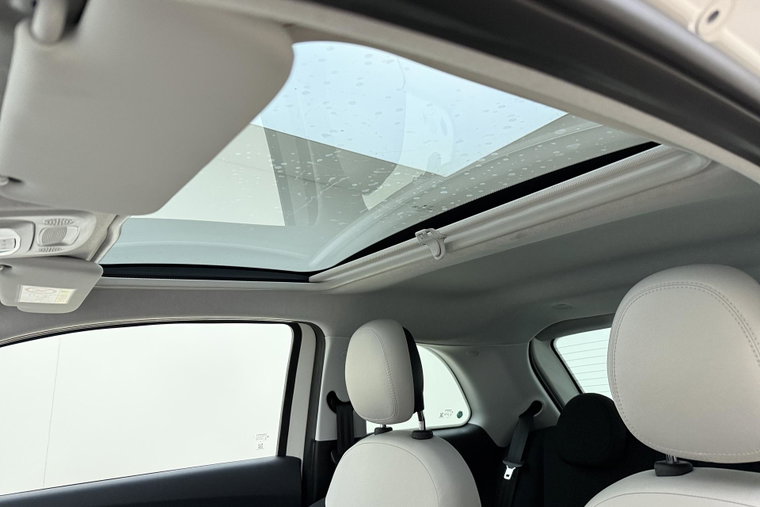 Vehicle Image 23