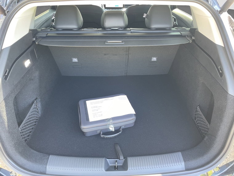 Vehicle Image 25