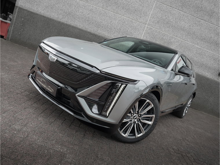 Vehicle Image 9