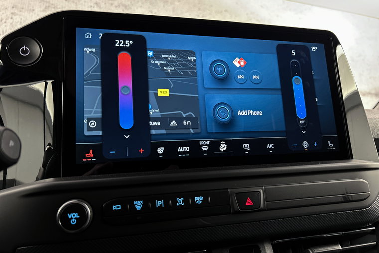 Vehicle Image 14