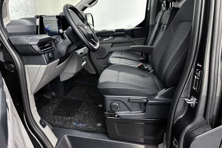 Vehicle Image 21