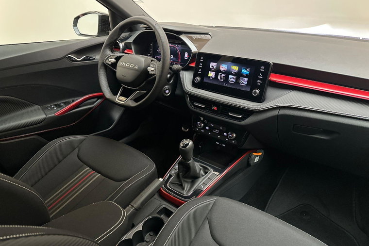 Vehicle Image 14