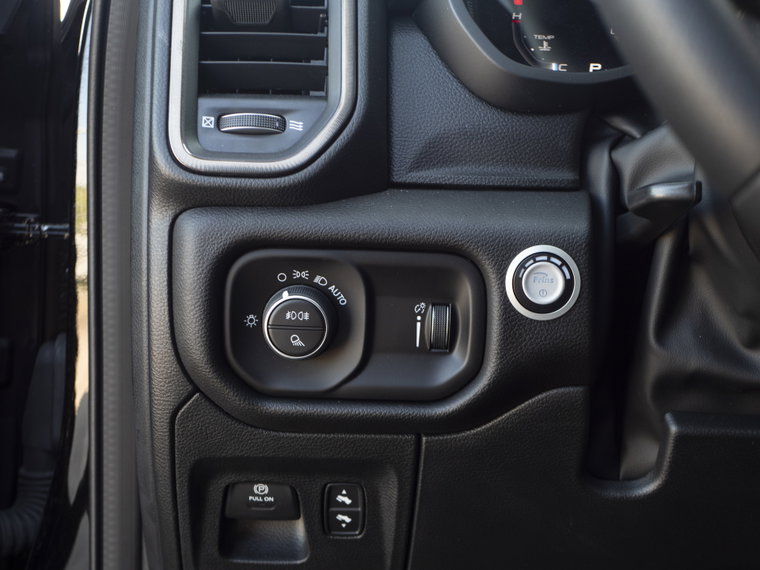 Vehicle Image 37