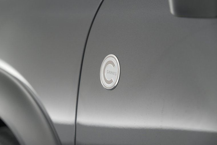 Vehicle Image 16
