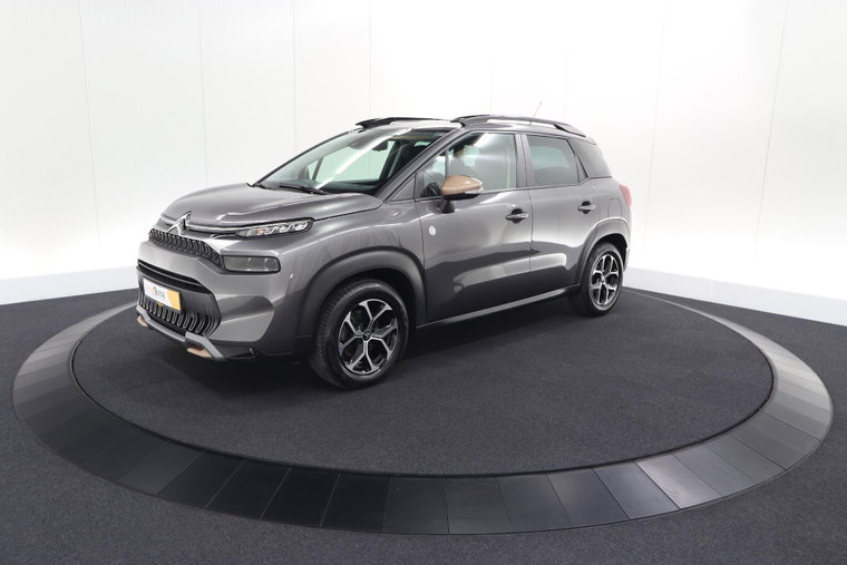 Vehicle Image 35