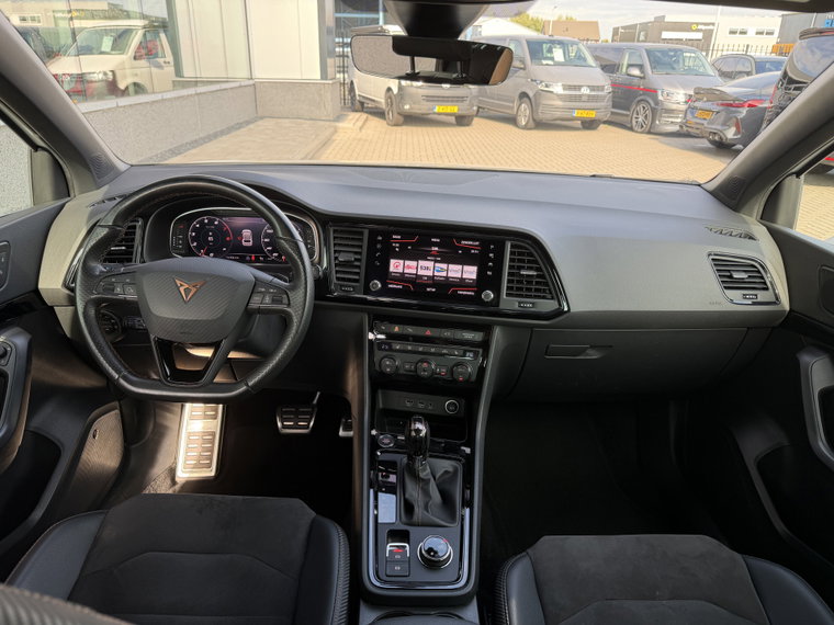 Vehicle Image 25