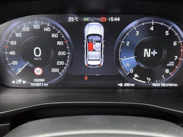 Vehicle Image 25