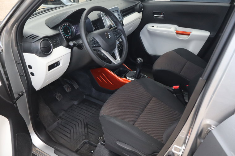 Vehicle Image 4