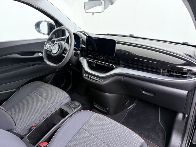 Vehicle Image 38