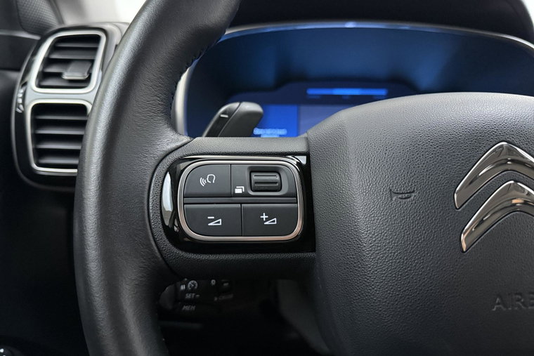 Vehicle Image 27