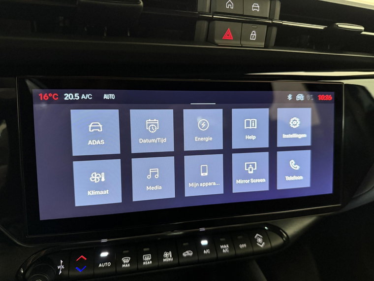 Vehicle Image 25