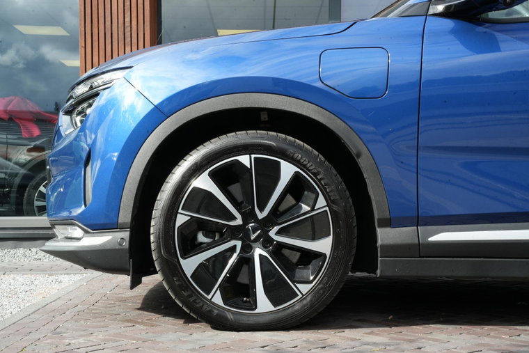 Vehicle Image 10