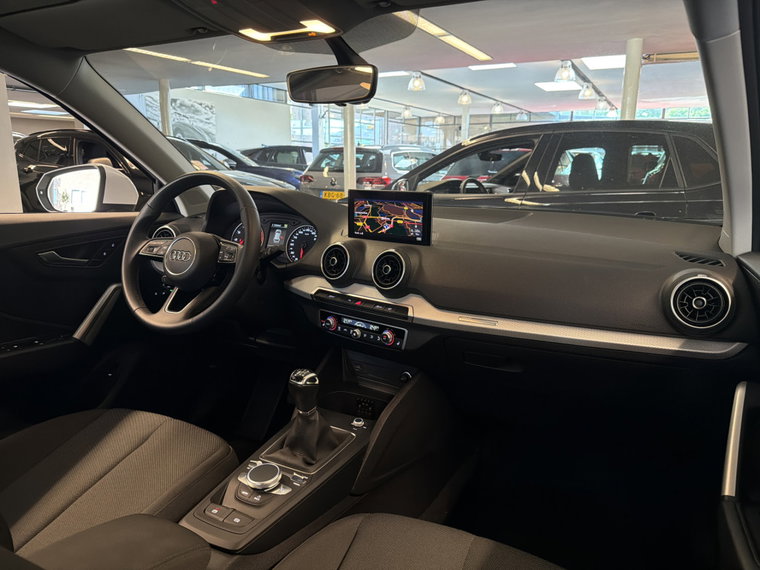Vehicle Image 17