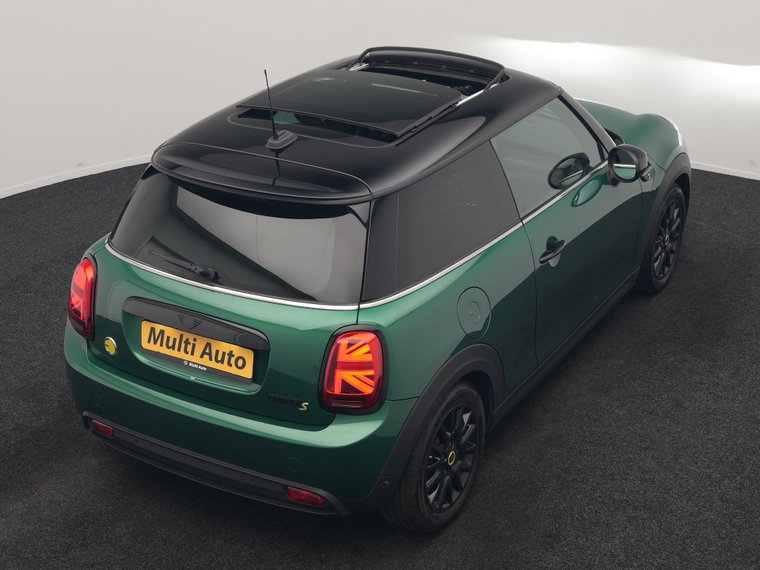 Vehicle Image 28
