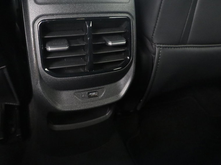 Vehicle Image 26