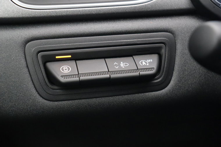Vehicle Image 46