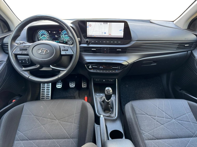 Vehicle Image 12