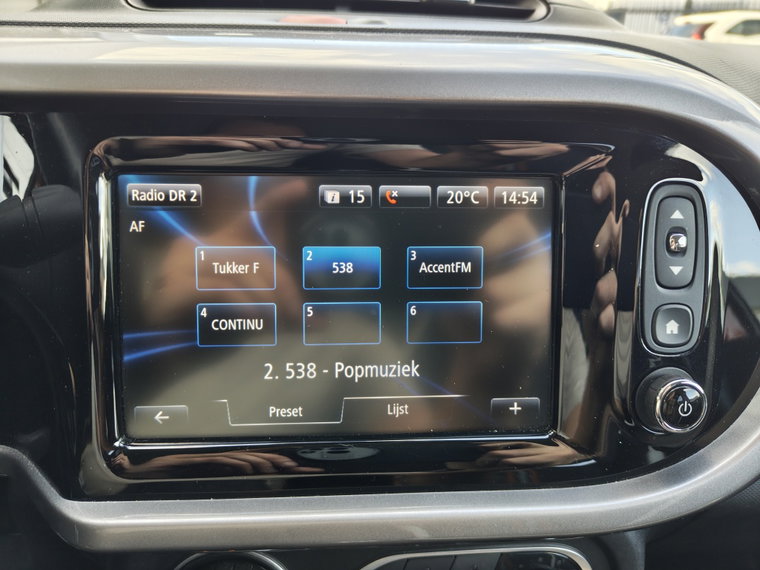 Vehicle Image 16